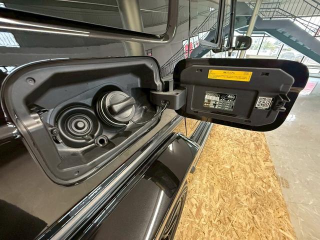 Gクラス G63 4WD・ラグジュアリーPKG AMGエクスクルーシブPKG・ブルメスターサウンドシステム・ガラススライディングルーフ・ナッパレザーダイヤモンドステッチシート・ベンチレーター・ヒータープラス・電動ランバーサポート(18枚目)
