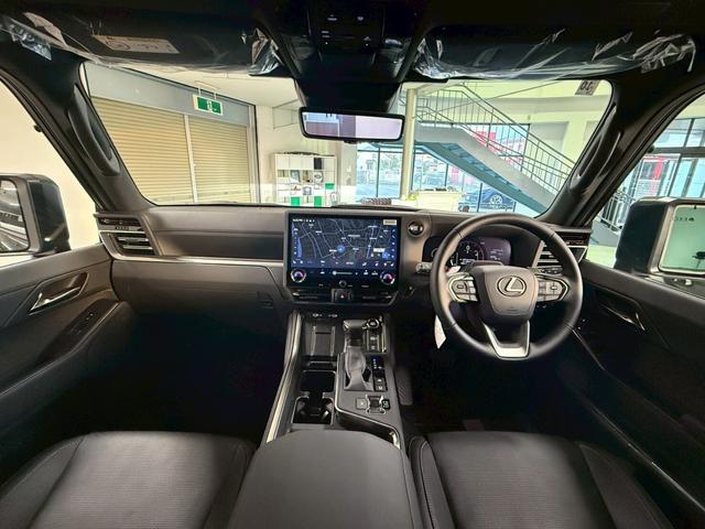 GX GX550 バージョンL 4WD モデリスタエアロ・マークレビンソンプレミアムサウンド・パノラマルーフ・ドラレコ・フロアマット・プロジェクションカーテシイルミ・セミアリニン本革・ITSコネクト・電動ステップ(22枚目)