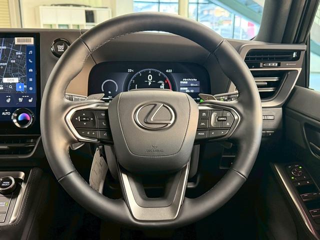 GX GX550 バージョンL 4WD モデリスタエアロ・マークレビンソンプレミアムサウンド・パノラマルーフ・ドラレコ・フロアマット・プロジェクションカーテシイルミ・セミアリニン本革・ITSコネクト・電動ステップ(23枚目)