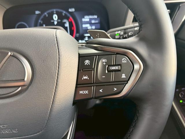 GX GX550 バージョンL 4WD モデリスタエアロ・マークレビンソンプレミアムサウンド・パノラマルーフ・ドラレコ・フロアマット・プロジェクションカーテシイルミ・セミアリニン本革・ITSコネクト・電動ステップ(26枚目)