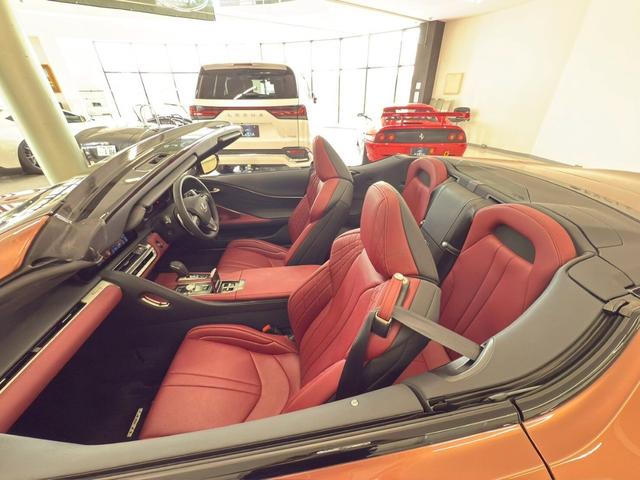 LC LC500 マークレビンソン・パフォーマンスダンパー・ドラレコ・パノラミックビューモニター・21インチアルミ・3眼LEDヘッドライト・HUD(17枚目)