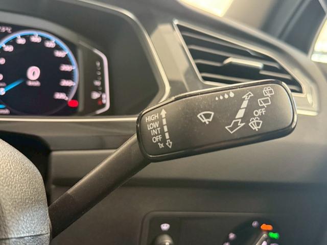 ティグアン Ｒ　４モーション　４ＷＤ　Ｒ専用ナパレザーシート＆クロームＰ　　　・シートヒーター・ハンドルヒーター・ＨＵＤ・パワーテールゲート・Ａｐｐｌｅｃａｒｐｌａｙ・ＡｎｄｒｏｉｄＡｕｔｏ・３６０度カメラ（28枚目）