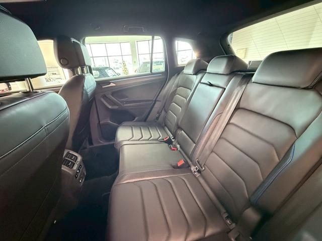 ティグアン Ｒ　４モーション　４ＷＤ　Ｒ専用ナパレザーシート＆クロームＰ　　　・シートヒーター・ハンドルヒーター・ＨＵＤ・パワーテールゲート・Ａｐｐｌｅｃａｒｐｌａｙ・ＡｎｄｒｏｉｄＡｕｔｏ・３６０度カメラ（46枚目）