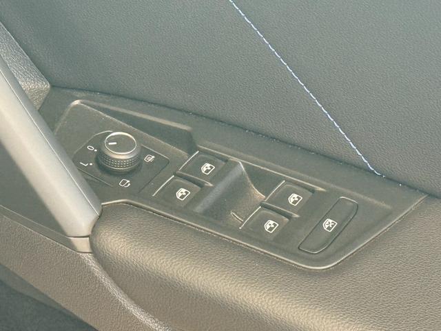 ティグアン Ｒ　４モーション　４ＷＤ　Ｒ専用ナパレザーシート＆クロームＰ　　　・シートヒーター・ハンドルヒーター・ＨＵＤ・パワーテールゲート・Ａｐｐｌｅｃａｒｐｌａｙ・ＡｎｄｒｏｉｄＡｕｔｏ・３６０度カメラ（55枚目）