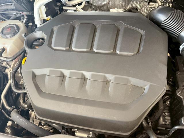 ティグアン Ｒ　４モーション　４ＷＤ　Ｒ専用ナパレザーシート＆クロームＰ　　　・シートヒーター・ハンドルヒーター・ＨＵＤ・パワーテールゲート・Ａｐｐｌｅｃａｒｐｌａｙ・ＡｎｄｒｏｉｄＡｕｔｏ・３６０度カメラ（57枚目）