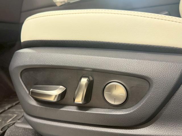 ＬＸ ＬＸ６００　４ＷＤ　モデリスタエアロ・セキュリティ・　　　マークレビンソン・リアエンターテイメント・クールボックス・ホワイト＆ダークセピア・デジタルインナーミラー・置き充電・ドラレコ前後（57枚目）