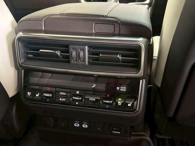 ＬＸ ＬＸ６００　４ＷＤ　モデリスタエアロ・セキュリティ・　　　マークレビンソン・リアエンターテイメント・クールボックス・ホワイト＆ダークセピア・デジタルインナーミラー・置き充電・ドラレコ前後（60枚目）