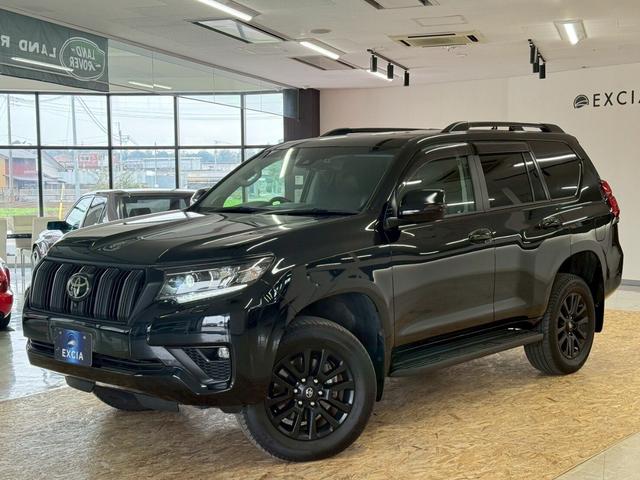 ランドクルーザープラド ＴＸ　Ｌパッケージ　マットブラックエディション　ディーゼルターボ　４ＷＤ　７人乗・メーカーナビ・３６０度カメラ・ウッドコンビステアリング・デジタルインナーミラー（9枚目）