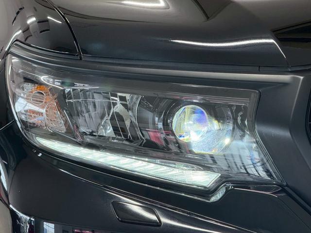 ランドクルーザープラド ＴＸ　Ｌパッケージ　マットブラックエディション　ディーゼルターボ　４ＷＤ　７人乗・メーカーナビ・３６０度カメラ・ウッドコンビステアリング・デジタルインナーミラー（20枚目）