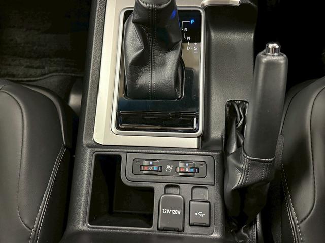 ランドクルーザープラド ＴＸ　Ｌパッケージ　マットブラックエディション　ディーゼルターボ　４ＷＤ　７人乗・メーカーナビ・３６０度カメラ・ウッドコンビステアリング・デジタルインナーミラー（32枚目）