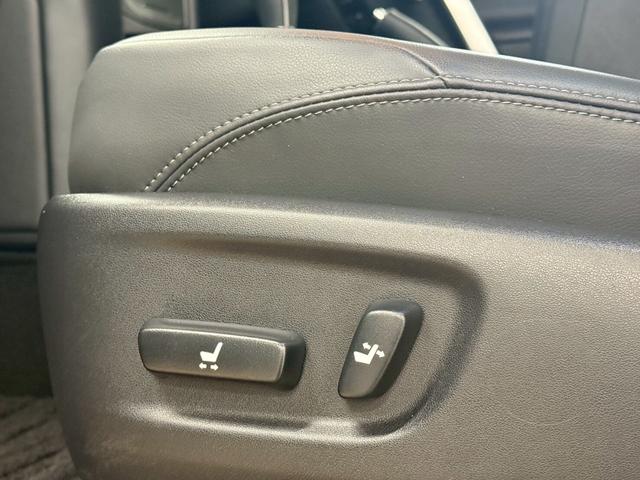 ランドクルーザープラド ＴＸ　Ｌパッケージ　マットブラックエディション　ディーゼルターボ　４ＷＤ　７人乗・メーカーナビ・３６０度カメラ・ウッドコンビステアリング・デジタルインナーミラー（47枚目）