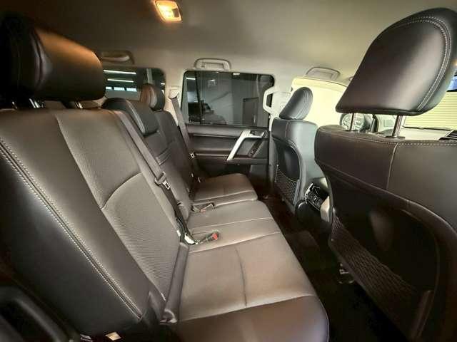 ランドクルーザープラド ＴＸ　Ｌパッケージ　マットブラックエディション　ディーゼルターボ　４ＷＤ　７人乗・メーカーナビ・３６０度カメラ・ウッドコンビステアリング・デジタルインナーミラー（53枚目）