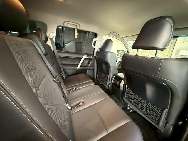 ランドクルーザープラド ＴＸ　Ｌパッケージ　マットブラックエディション　ディーゼルターボ　４ＷＤ　７人乗・メーカーナビ・３６０度カメラ・ウッドコンビステアリング・デジタルインナーミラー（54枚目）