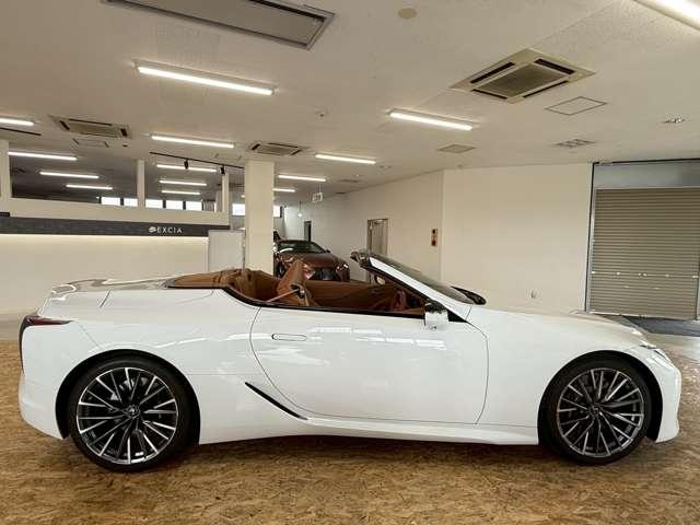 ＬＣ ＬＣ５００　ＩＴＳコネクト・カラーＨＵＤ・セミアリニン本革・アルカンターラメーターフード・３６０度カメラ・切削光輝＋スーパーグロス・ブラックメタリックＡＷ・Ａｐｐｌｅｃａｒｐｌａｙ（14枚目）