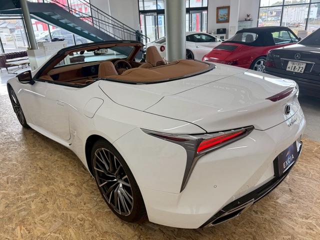 ＬＣ ＬＣ５００　ＩＴＳコネクト・カラーＨＵＤ・セミアリニン本革・アルカンターラメーターフード・３６０度カメラ・切削光輝＋スーパーグロス・ブラックメタリックＡＷ・Ａｐｐｌｅｃａｒｐｌａｙ（15枚目）
