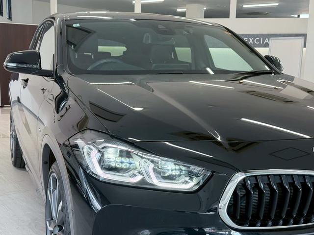 Ｘ２ ｘＤｒｉｖｅ　２０ｄ　ＭスポーツＸ　ディーゼルターボ　４ＷＤ　プラスＰ・パノラマガラスサンルーフ・ＨＵＤ・アダプティブＬＥＤヘッドライト・プロテクションガラス・Ｍライト　アロイ　ホイールダブルスポーク・茶革パワーシート・シートヒーター・ワイヤレス充電・ドラレコ（18枚目）