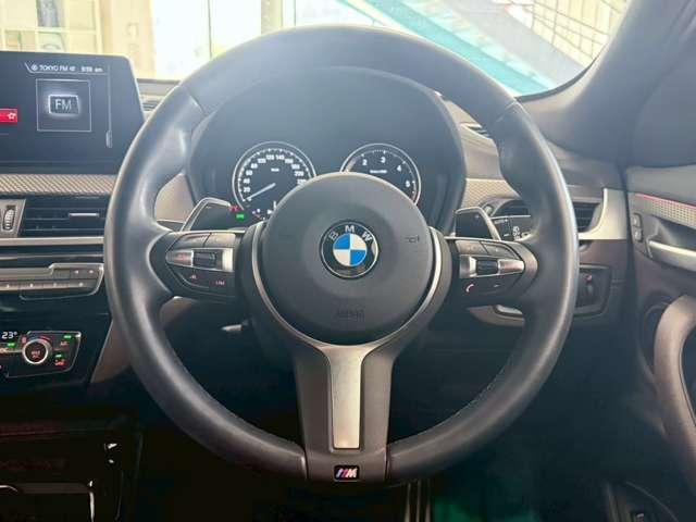 Ｘ２ ｘＤｒｉｖｅ　２０ｄ　ＭスポーツＸ　ディーゼルターボ　４ＷＤ　プラスＰ・パノラマガラスサンルーフ・ＨＵＤ・アダプティブＬＥＤヘッドライト・プロテクションガラス・Ｍライト　アロイ　ホイールダブルスポーク・茶革パワーシート・シートヒーター・ワイヤレス充電・ドラレコ（24枚目）