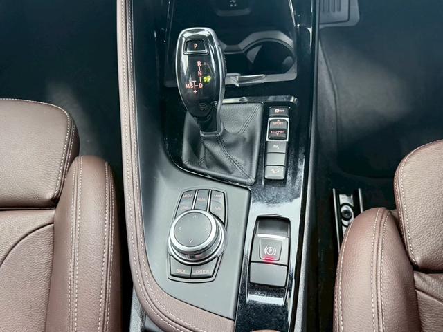 Ｘ２ ｘＤｒｉｖｅ　２０ｄ　ＭスポーツＸ　ディーゼルターボ　４ＷＤ　プラスＰ・パノラマガラスサンルーフ・ＨＵＤ・アダプティブＬＥＤヘッドライト・プロテクションガラス・Ｍライト　アロイ　ホイールダブルスポーク・茶革パワーシート・シートヒーター・ワイヤレス充電・ドラレコ（32枚目）
