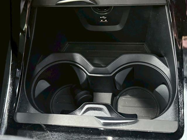 Ｘ２ ｘＤｒｉｖｅ　２０ｄ　ＭスポーツＸ　ディーゼルターボ　４ＷＤ　プラスＰ・パノラマガラスサンルーフ・ＨＵＤ・アダプティブＬＥＤヘッドライト・プロテクションガラス・Ｍライト　アロイ　ホイールダブルスポーク・茶革パワーシート・シートヒーター・ワイヤレス充電・ドラレコ（35枚目）