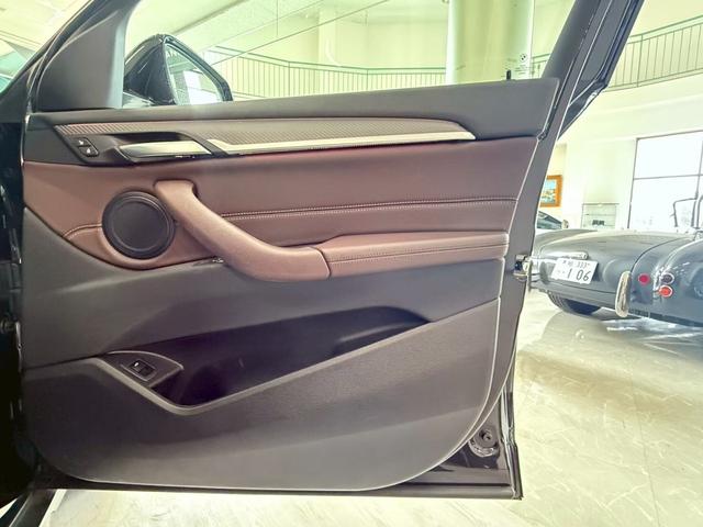 Ｘ２ ｘＤｒｉｖｅ　２０ｄ　ＭスポーツＸ　ディーゼルターボ　４ＷＤ　プラスＰ・パノラマガラスサンルーフ・ＨＵＤ・アダプティブＬＥＤヘッドライト・プロテクションガラス・Ｍライト　アロイ　ホイールダブルスポーク・茶革パワーシート・シートヒーター・ワイヤレス充電・ドラレコ（59枚目）