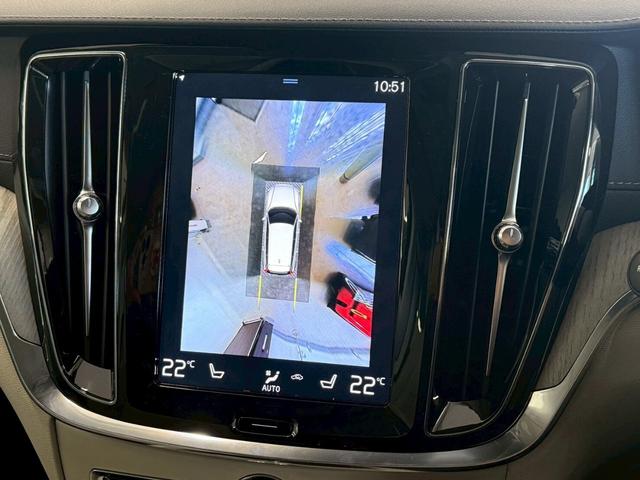 Ｖ６０ Ｔ５　インスクリプション　ハーマンカードン・パノラミックスライディングルーフ・白革シート＆ヒーター＆クーラー・ＢＳＭ・ＨＵＤ・レーンアシスト・全方位カメラ・社外デジタルインナーミラー・前後ドラレコ内臓・前席マッサージ付（33枚目）