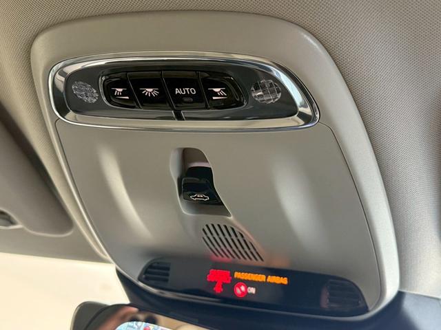 Ｖ６０ Ｔ５　インスクリプション　ハーマンカードン・パノラミックスライディングルーフ・白革シート＆ヒーター＆クーラー・ＢＳＭ・ＨＵＤ・レーンアシスト・全方位カメラ・社外デジタルインナーミラー・前後ドラレコ内臓・前席マッサージ付（39枚目）