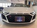 Ｒ８ Ｖ１０クーペパフォマンス５．２ＦＳＩクワトロ　４ＷＤ　バング＆オルフセンオーディオ・ファインナッパレザースポーツシートリアビューカメラ・・セラミックブレーキグロスレッド・アウディパーキングシステム（6枚目）