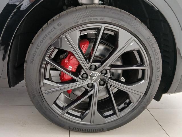 SQ5 ベースグレード レザーパッケージ パノラマサンルーフ アダプティブSスポーツエアサスペンション ブラック Audi rings & ブラックスタイリング プライバシーガラス コンフォートパッケージ(10枚目)