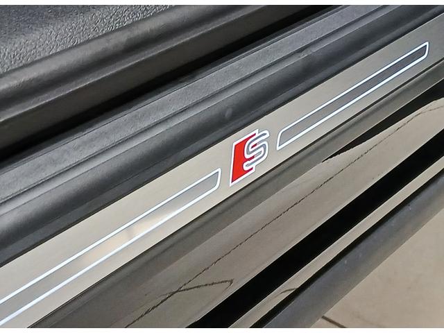 SQ5 ベースグレード レザーパッケージ パノラマサンルーフ アダプティブSスポーツエアサスペンション ブラック Audi rings & ブラックスタイリング プライバシーガラス コンフォートパッケージ(13枚目)