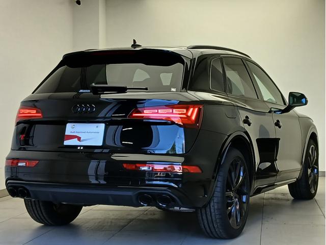 SQ5 ベースグレード レザーパッケージ パノラマサンルーフ アダプティブSスポーツエアサスペンション ブラック Audi rings & ブラックスタイリング プライバシーガラス コンフォートパッケージ(16枚目)