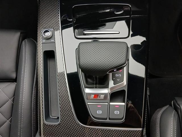 SQ5 ベースグレード レザーパッケージ パノラマサンルーフ アダプティブSスポーツエアサスペンション ブラック Audi rings & ブラックスタイリング プライバシーガラス コンフォートパッケージ(45枚目)
