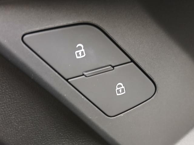 AUDI A3 SPORTBACK 30 TFSI S LINE