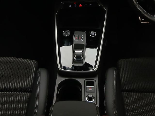 AUDI A3 SPORTBACK 30 TFSI S LINE