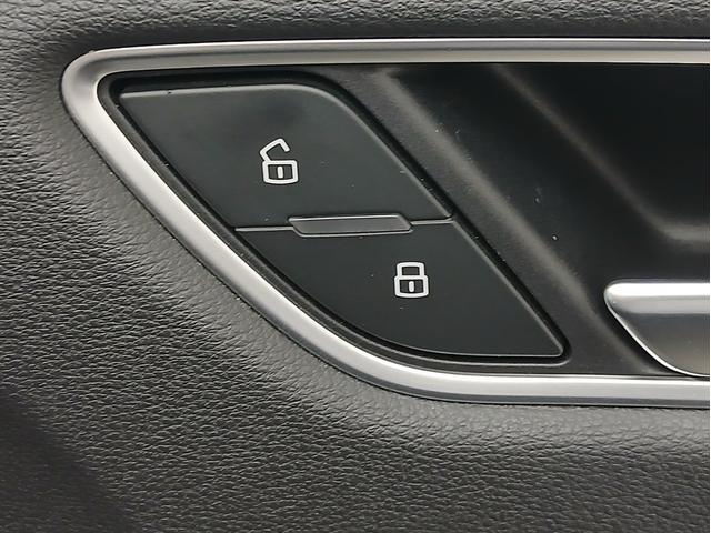 A3 スポーツバック1.4TFSI スポーツ パーシャルレザー バーチャルコックピット ラグジュアリーパッケージ リヤビューカメラ 電動調整機能  ナビゲーションシステム MMI ナビゲーションシステム アウディサウンドシステム(22枚目)