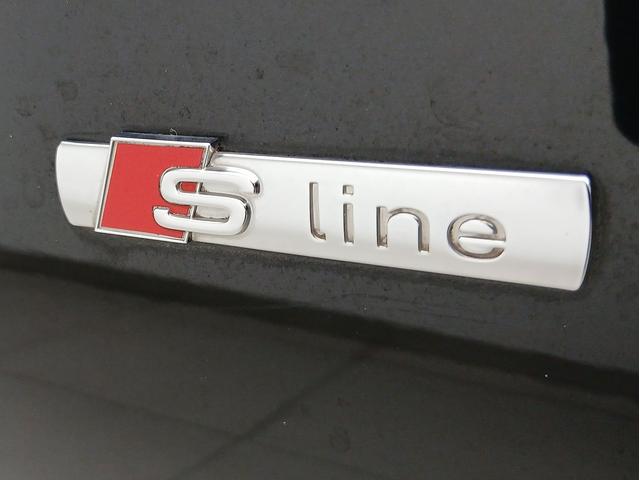 Ａ４ ３５ＴＦＳＩスポーツ　Ｓラインパッケージ　エクステリアパッケージ　Ｓ　ｌｉｎｅ　パッケージ　アシスタンスパッケージアンビエントライティング　バーチャルコックピット　フラットボトムステアリング　マトリクスＬＥＤヘッドライトパッケージ（11枚目）