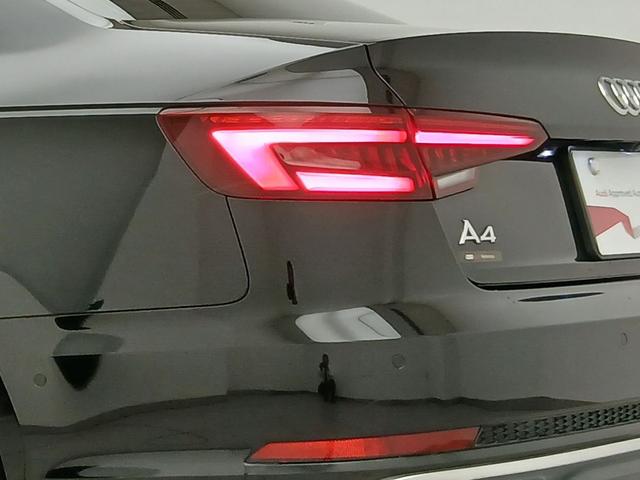 Ａ４ ３５ＴＦＳＩスポーツ　Ｓラインパッケージ　エクステリアパッケージ　Ｓ　ｌｉｎｅ　パッケージ　アシスタンスパッケージアンビエントライティング　バーチャルコックピット　フラットボトムステアリング　マトリクスＬＥＤヘッドライトパッケージ（12枚目）