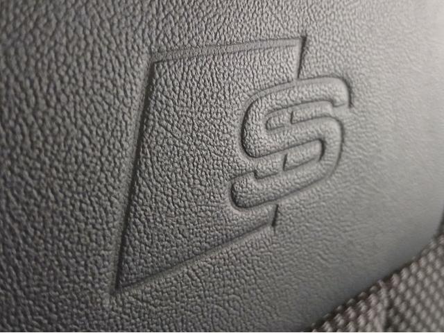 Ａ４ ３５ＴＦＳＩスポーツ　Ｓラインパッケージ　エクステリアパッケージ　Ｓ　ｌｉｎｅ　パッケージ　アシスタンスパッケージアンビエントライティング　バーチャルコックピット　フラットボトムステアリング　マトリクスＬＥＤヘッドライトパッケージ（80枚目）