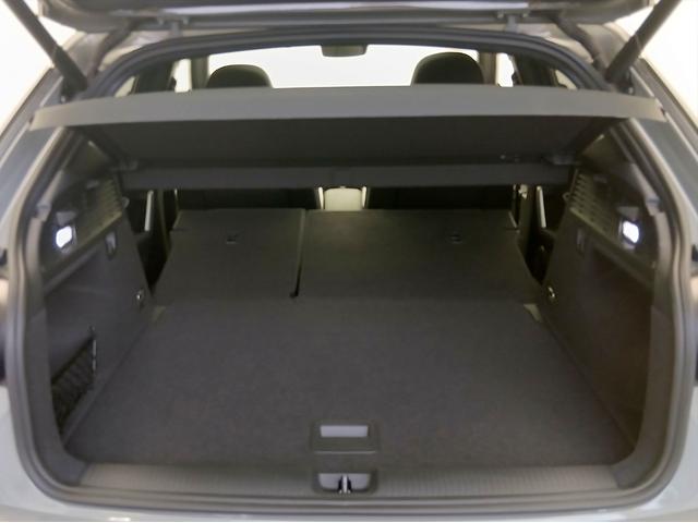 SQ2 ベースグレード Bang & Olufsen サウンドシステム アシスタンスパッケージ オートマチックテールゲート カラードブレーキキャリパー レッド ナビゲーションパッケージ バーチャルコックピット(45枚目)