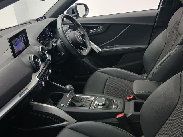 SQ2 ベースグレード Bang & Olufsen サウンドシステム アシスタンスパッケージ オートマチックテールゲート カラードブレーキキャリパー レッド ナビゲーションパッケージ バーチャルコックピット(56枚目)