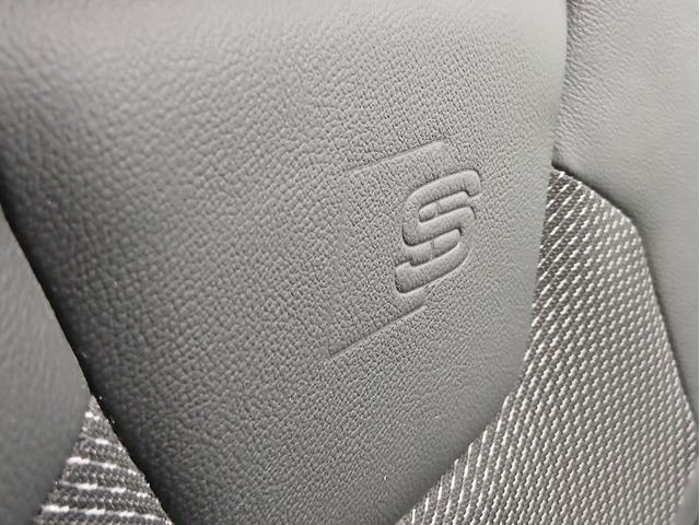 SQ2 ベースグレード Bang & Olufsen サウンドシステム アシスタンスパッケージ オートマチックテールゲート カラードブレーキキャリパー レッド ナビゲーションパッケージ バーチャルコックピット(58枚目)