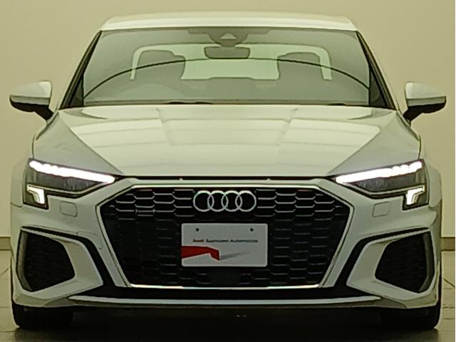 A3セダン 40TFSIクワトロ Sライン ナビゲーションパッケージ ラグジュアリーパッケージ S lineプラスパッケージ フロントシート電動調整機能 シートヒーター レーンアシスト/アダプティブクルーズアシスト(2枚目)