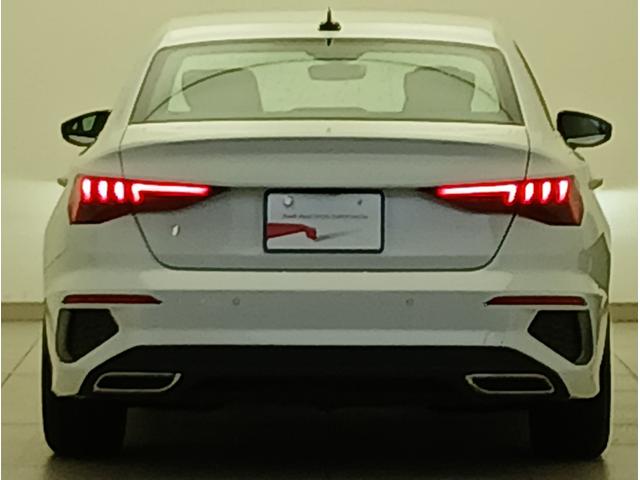 A3セダン 40TFSIクワトロ Sライン ナビゲーションパッケージ ラグジュアリーパッケージ S lineプラスパッケージ フロントシート電動調整機能 シートヒーター レーンアシスト/アダプティブクルーズアシスト(5枚目)