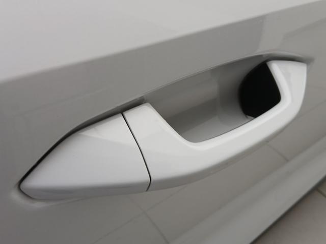 A3セダン 40TFSIクワトロ Sライン ナビゲーションパッケージ ラグジュアリーパッケージ S lineプラスパッケージ フロントシート電動調整機能 シートヒーター レーンアシスト/アダプティブクルーズアシスト(12枚目)