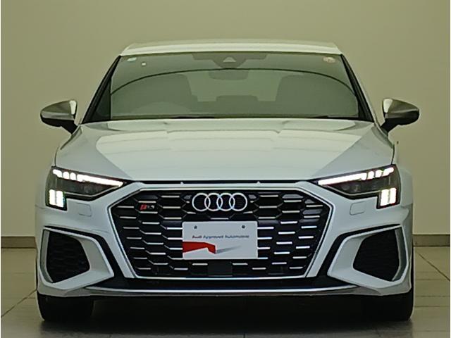 S3 スポーツバック ファインナッパレザー Bang & Olufsen 3Dサウンドシステム マトリクスLEDヘッドライト ダイナミックターンインディケーター プライバシーガラス カラードブレーキキャリパー レット(21枚目)