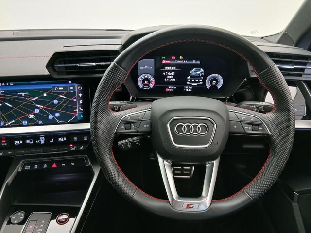 S3 スポーツバック ファインナッパレザー Bang & Olufsen 3Dサウンドシステム マトリクスLEDヘッドライト ダイナミックターンインディケーター プライバシーガラス カラードブレーキキャリパー レット(33枚目)