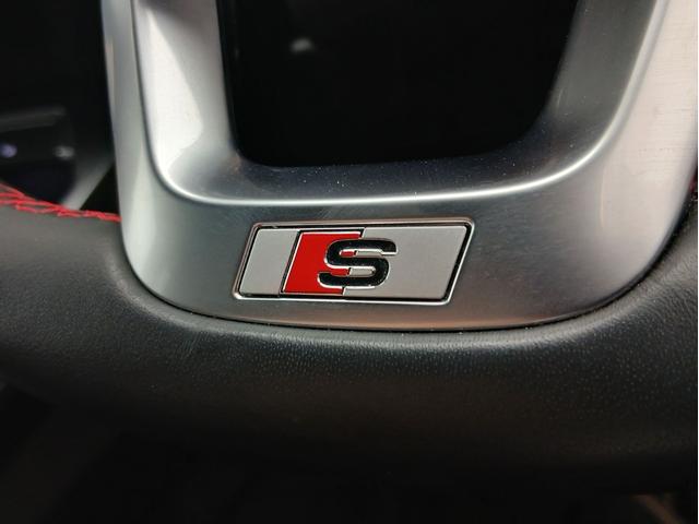 S3 スポーツバック ファインナッパレザー Bang & Olufsen 3Dサウンドシステム マトリクスLEDヘッドライト ダイナミックターンインディケーター プライバシーガラス カラードブレーキキャリパー レット(37枚目)