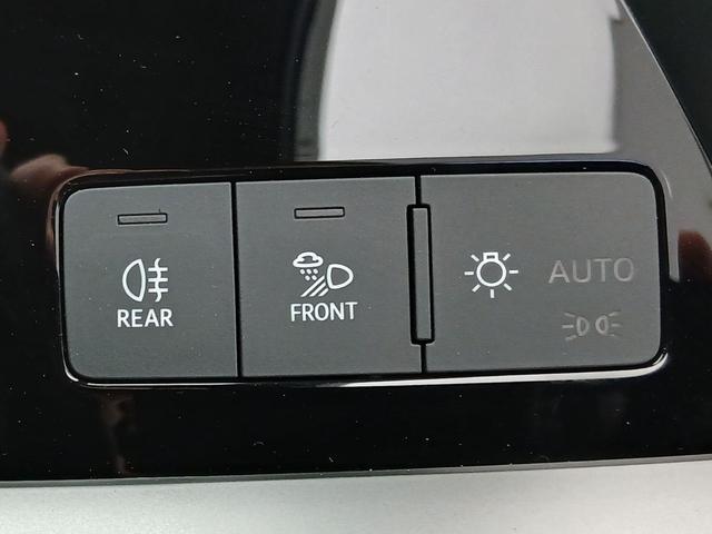 S3 スポーツバック ファインナッパレザー Bang & Olufsen 3Dサウンドシステム マトリクスLEDヘッドライト ダイナミックターンインディケーター プライバシーガラス カラードブレーキキャリパー レット(40枚目)