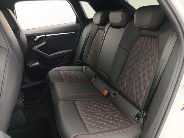 S3 スポーツバック ファインナッパレザー Bang & Olufsen 3Dサウンドシステム マトリクスLEDヘッドライト ダイナミックターンインディケーター プライバシーガラス カラードブレーキキャリパー レット(48枚目)