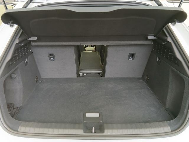 S3 スポーツバック ファインナッパレザー Bang & Olufsen 3Dサウンドシステム マトリクスLEDヘッドライト ダイナミックターンインディケーター プライバシーガラス カラードブレーキキャリパー レット(61枚目)