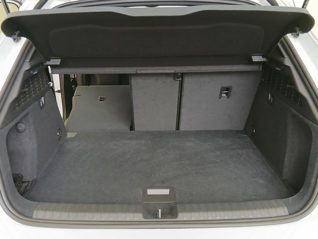 S3 スポーツバック ファインナッパレザー Bang & Olufsen 3Dサウンドシステム マトリクスLEDヘッドライト ダイナミックターンインディケーター プライバシーガラス カラードブレーキキャリパー レット(62枚目)